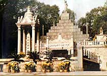 黃花崗七十二烈士陵園